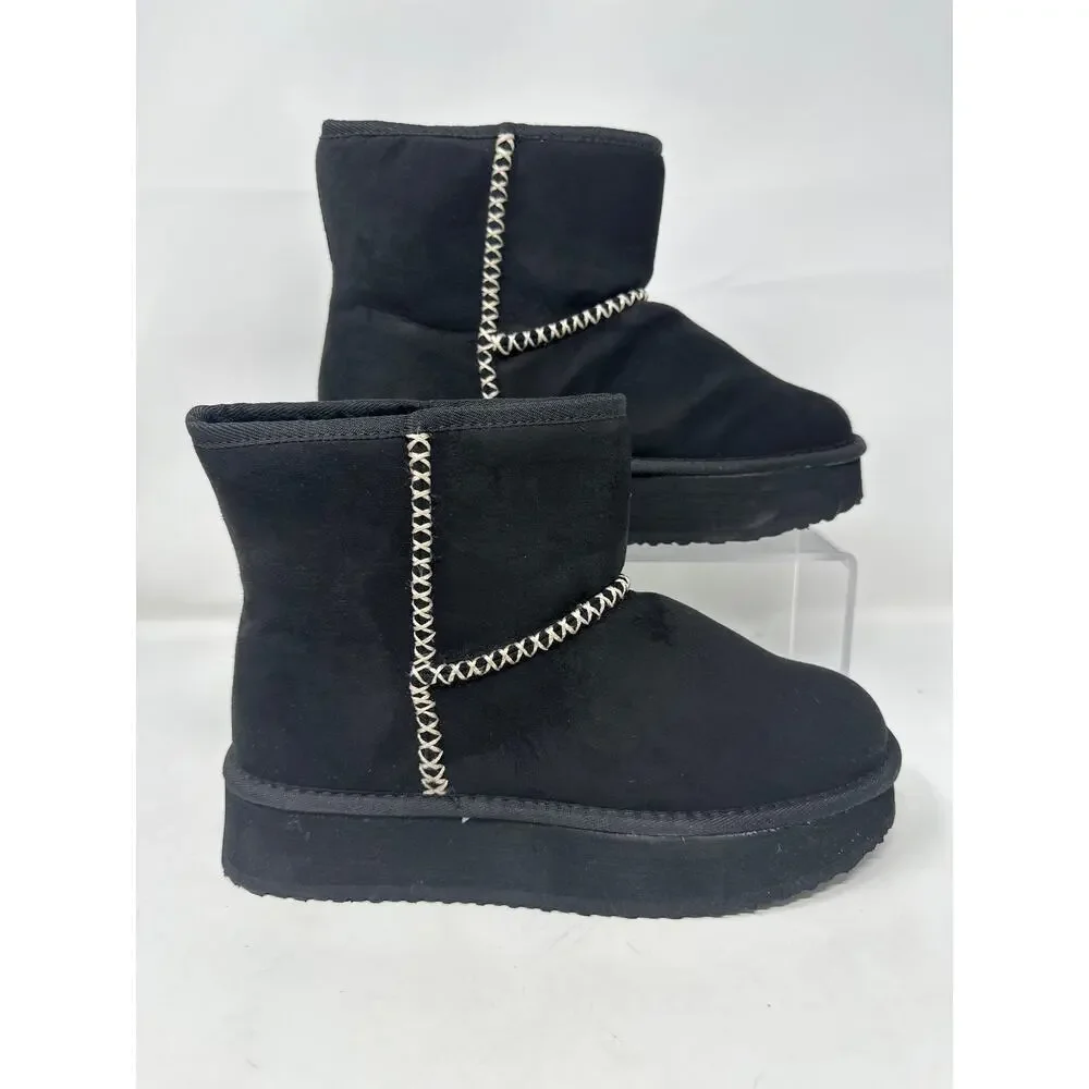 NWT Arizona Black Cozy Stitch Short Winter Boots SIZE 8